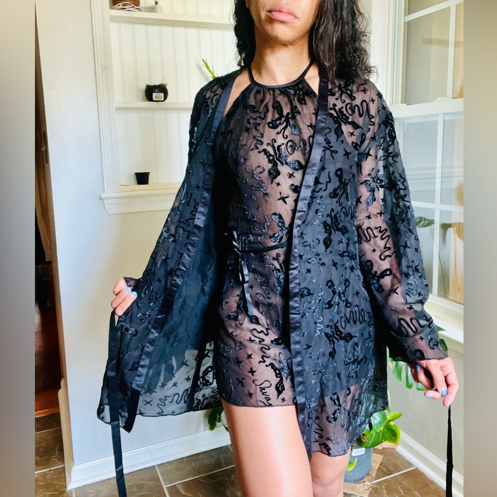 Savage X Fenty Devore’ Dreams Black Caviar Velvet Slip & Short Long Sleeve Robe